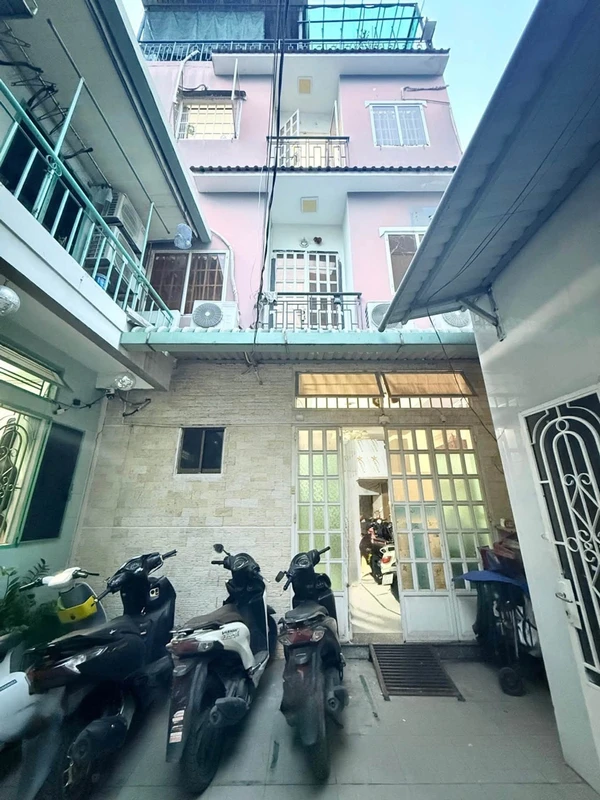 Bán nhà 4 tầng 60m2 tại Trần Bình Trọng, Bình Thạnh