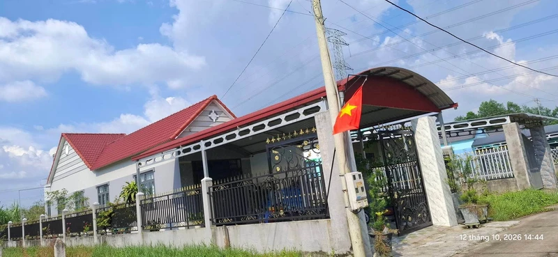 Bán nhà Bến Cát Bình Dương 221m² 2 phòng ngủ