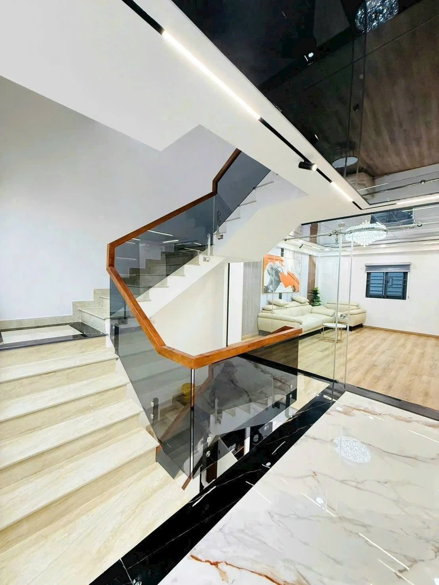 Bán nhà 5 tầng 5PN 63m² Quận 10 giá 14.2 tỷ - Ảnh thu nhỏ 3