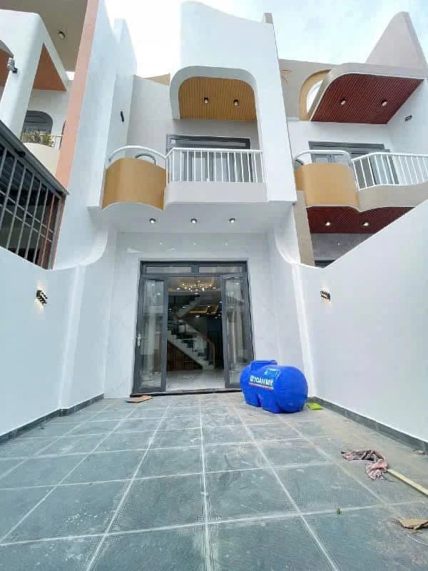 Bán nhà phố 90m2 cuối Đồng Khởi Quận 1, 1 tỷ 750 triệu - Ảnh 1