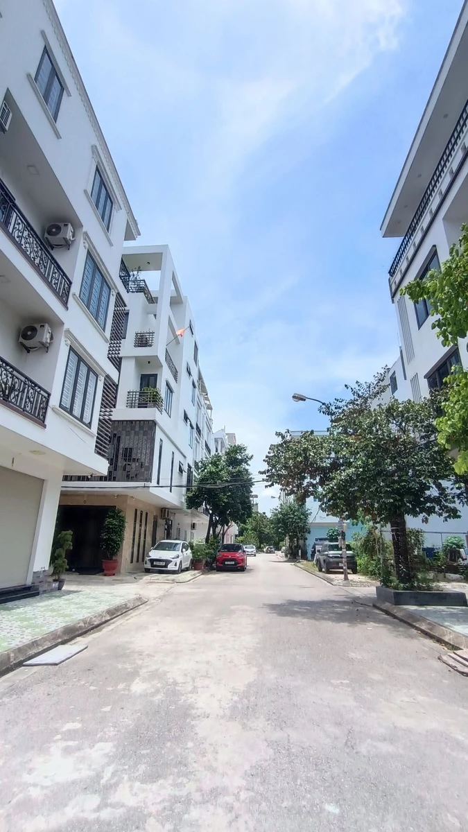 Bán nhà 4 tầng 110m2 full nội thất khu TĐC Sao Sáng, Hải An, Hải Phòng, giá khoảng 6 tỷ - Ảnh 1