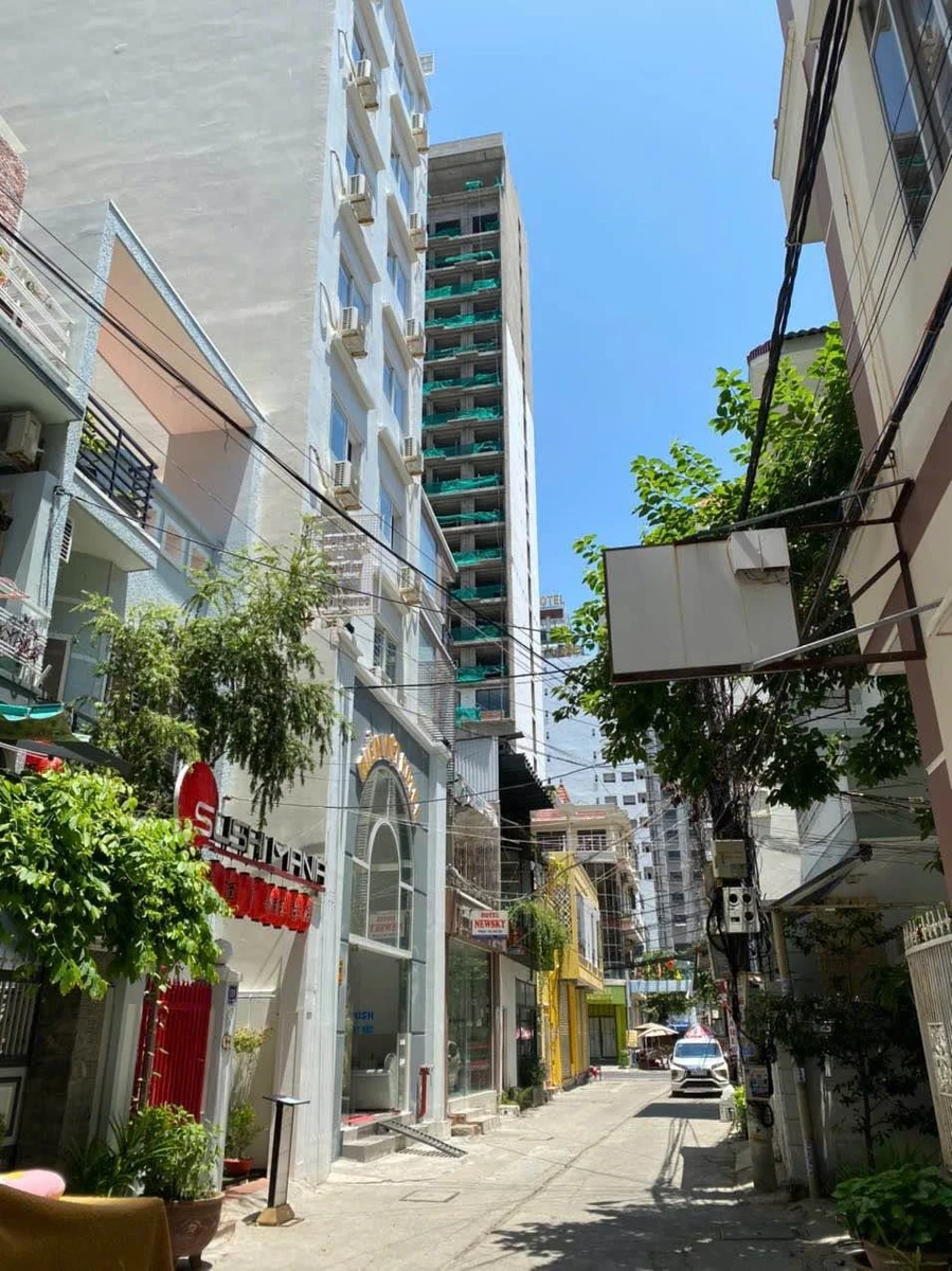 Bán căn góc 4 tầng 13 phòng 323m² gần biển Nha Trang - Ảnh thu nhỏ 2