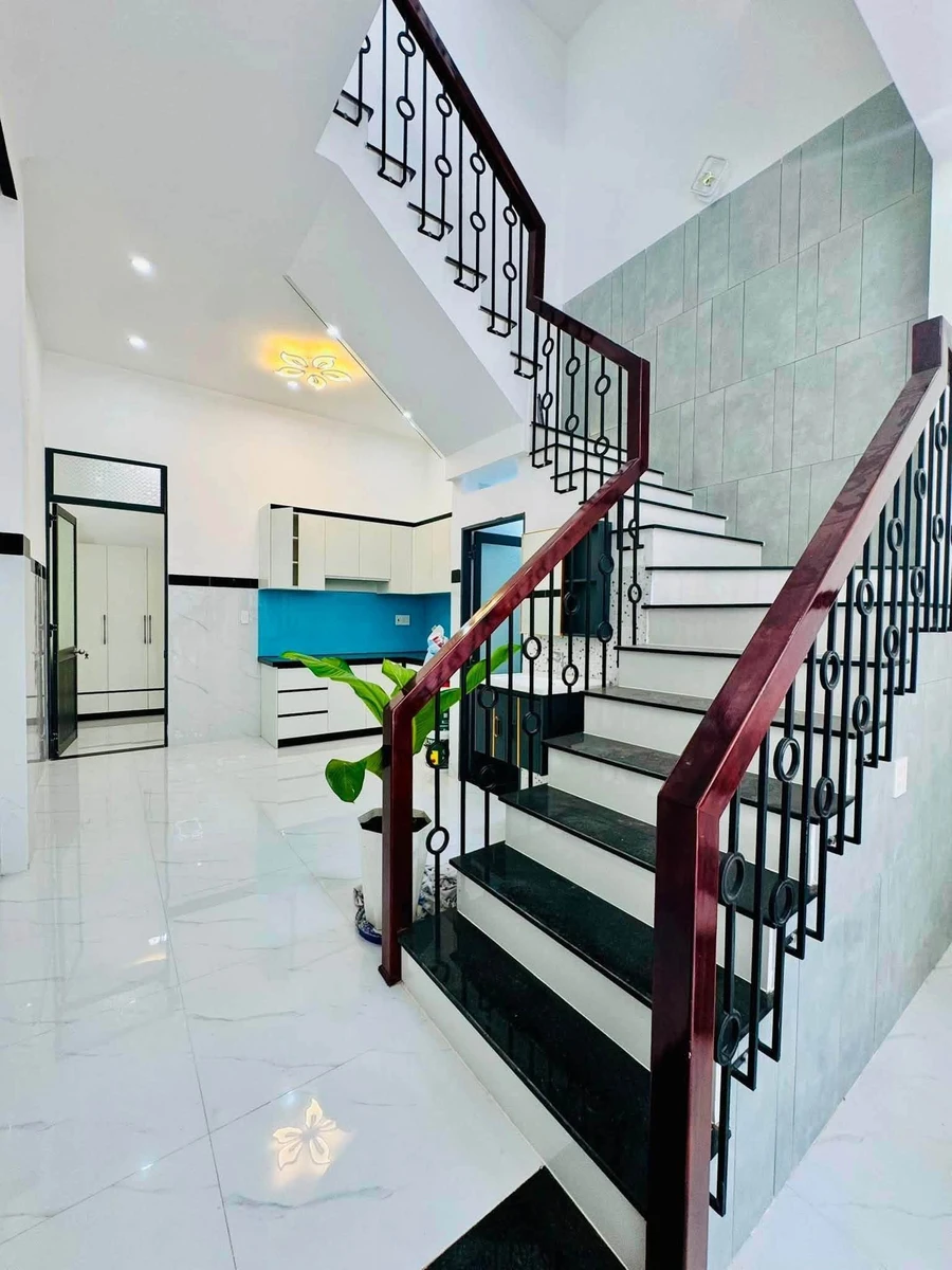 Bán nhà 3 tầng 46.7m² nội bộ Hoàng Văn Thụ, trung tâm - Ảnh thu nhỏ 2