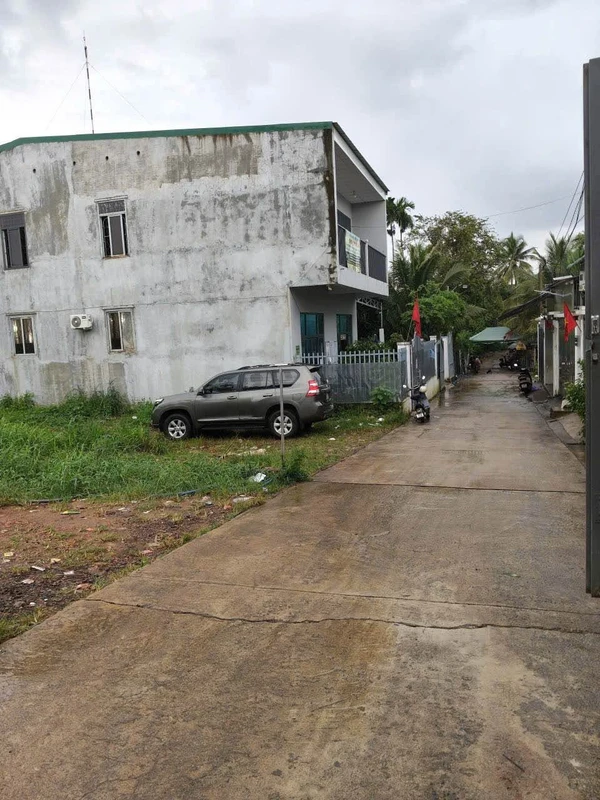 Bán shophouse Ân Phú mặt tiền Hà Huy Tập 266m2 6 tỷ np393