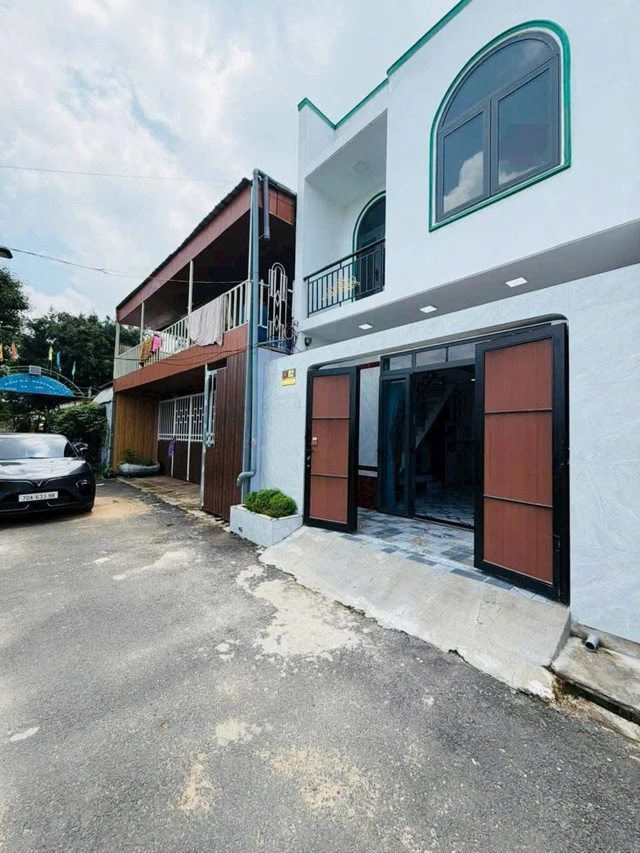 Bán nhà 3PN Chợ Mỹ Hạnh Nam 65m2 - 2,1 tỷ - Ảnh thu nhỏ 3