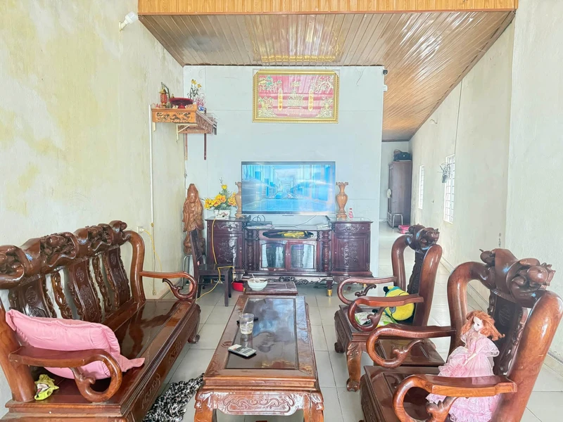 Bán nhà cấp 4 mặt kinh doanh 120m2 tại Vinh Lộc, Nghệ An