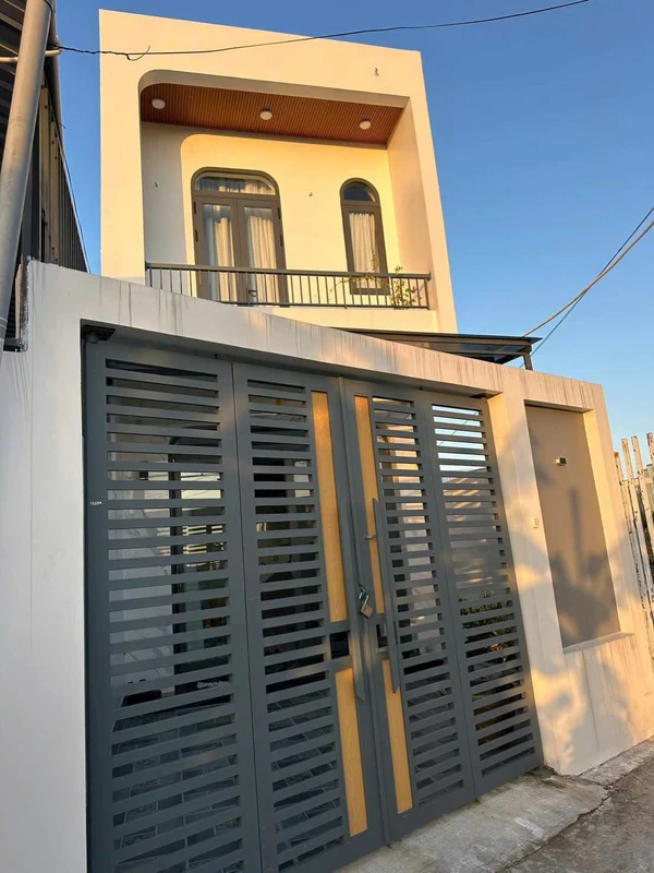 Bán nhà 1 trệt 1 lầu 90m2 Rạch Giá, giá 1.69 tỷ