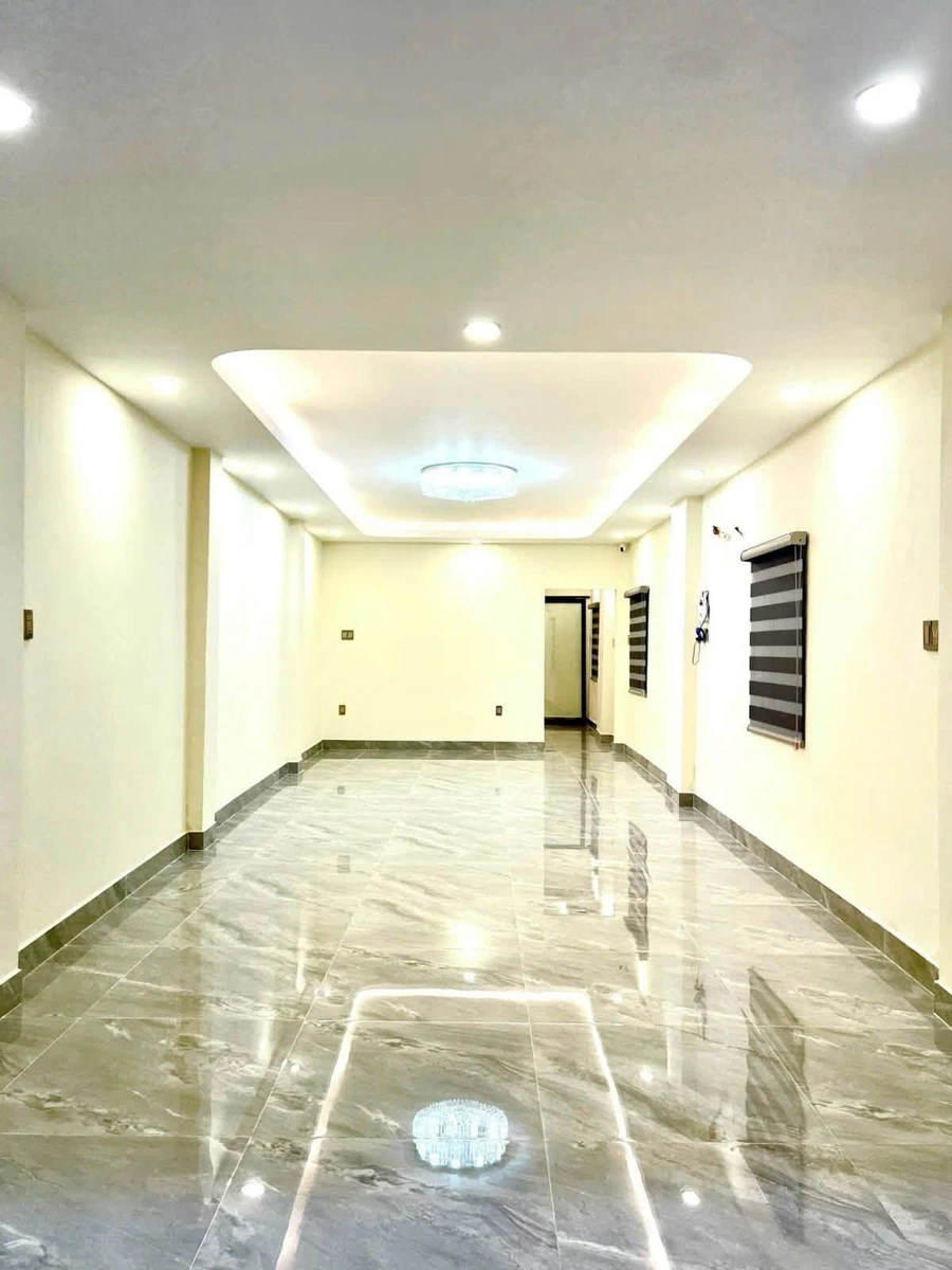 Bán nhà mặt tiền đường 3 Tháng 2, Quận 11, 70m2, 2 tầng, giá 13,5 tỷ - Ảnh thu nhỏ 2