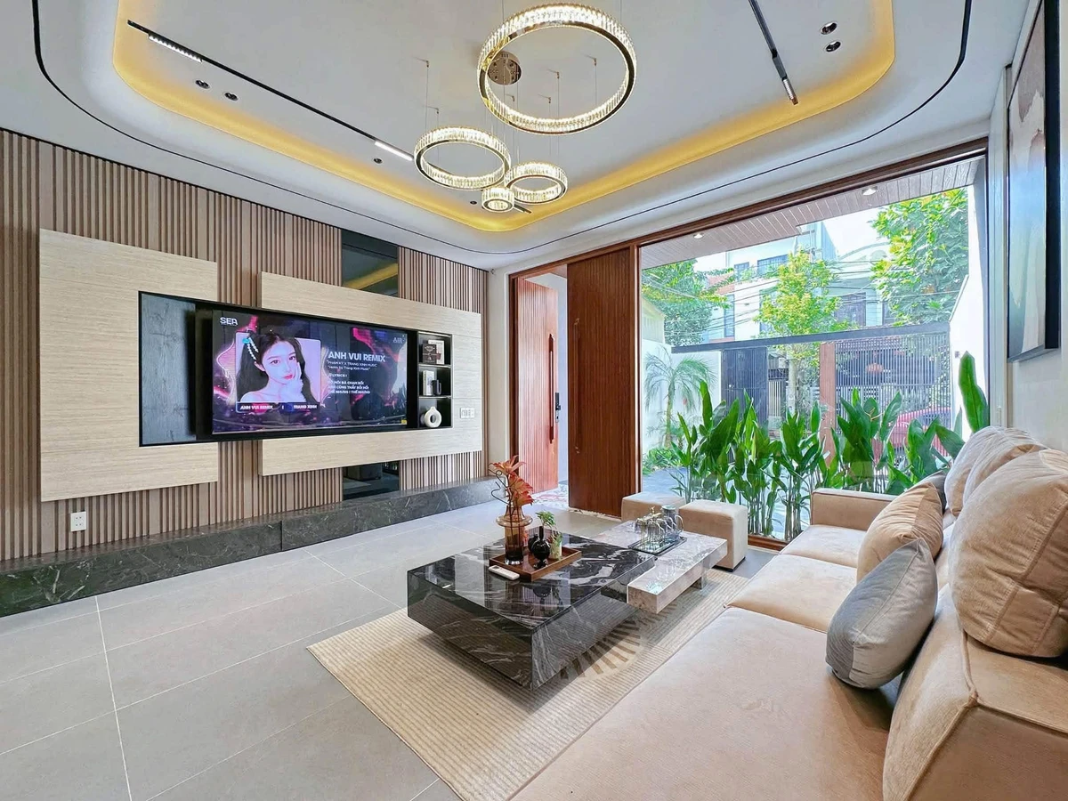 Bán nhà 3 tầng 100m2, 3 phòng ngủ, full nội thất tại Cồn Dầu 2, Hòa Xuân, Đà Nẵng - Ảnh 1