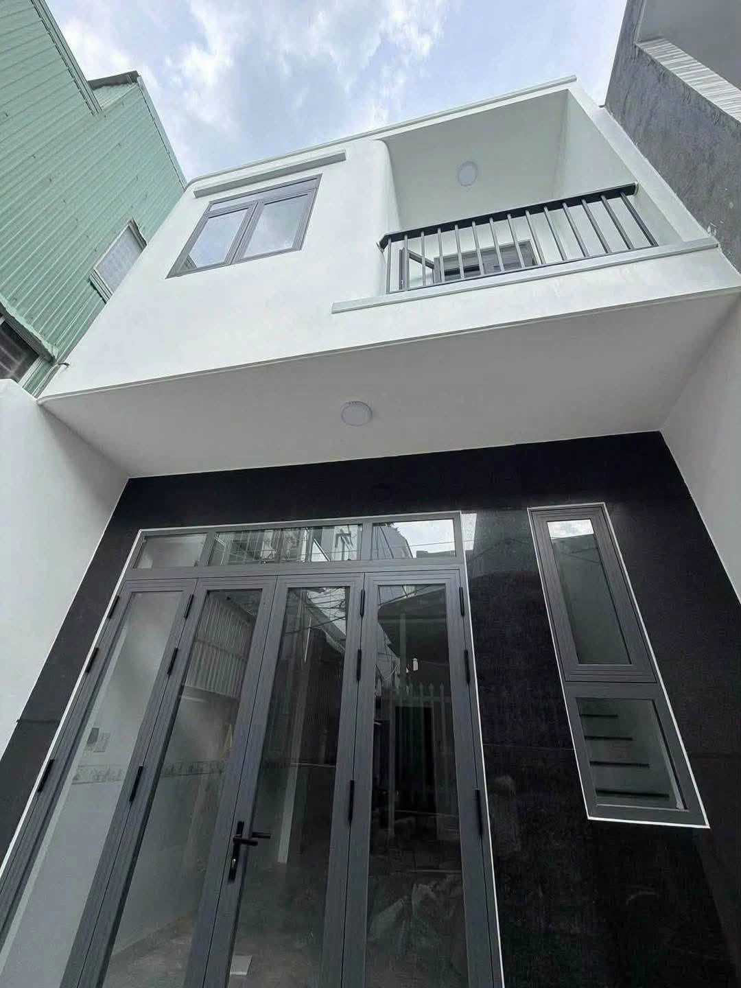 Bán nhà hẻm 50m2 gần Chợ Hoa Lư, Quy Nhơn, 2 tỷ 4 - Ảnh 1