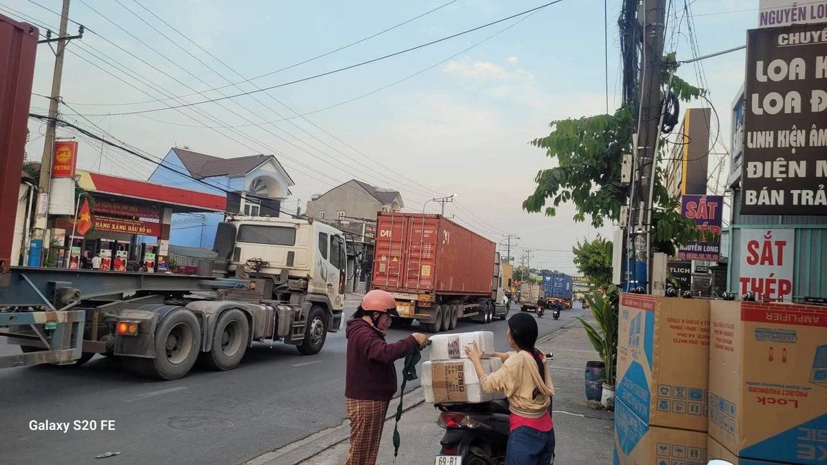 Bán đất mặt tiền DT743, Dĩ An, 711m2, 17 tỷ 990 triệu - Ảnh thu nhỏ 4