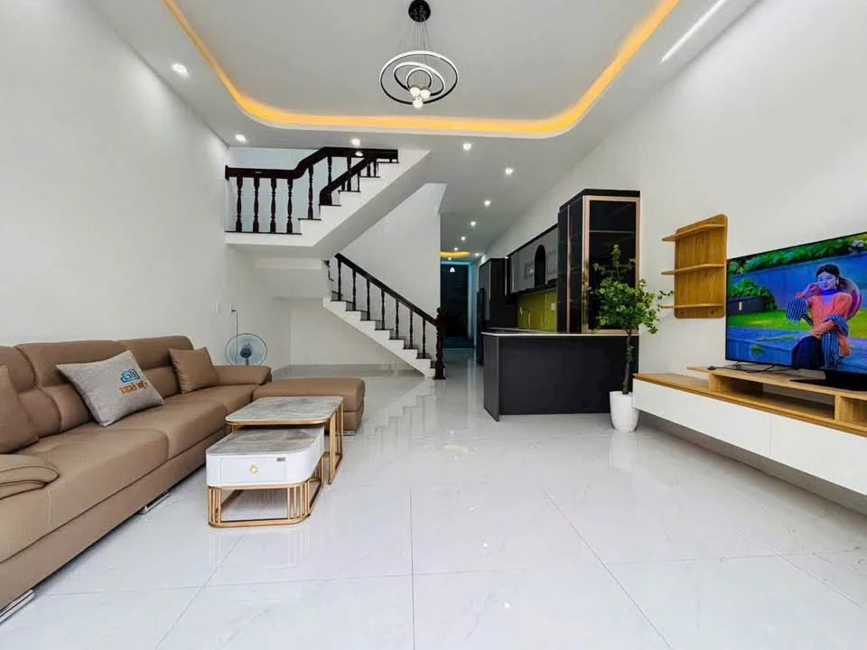 Bán nhà 2 tầng mặt hẻm 78m2 Lê Lợi, Quận 5 - Ảnh thu nhỏ 2