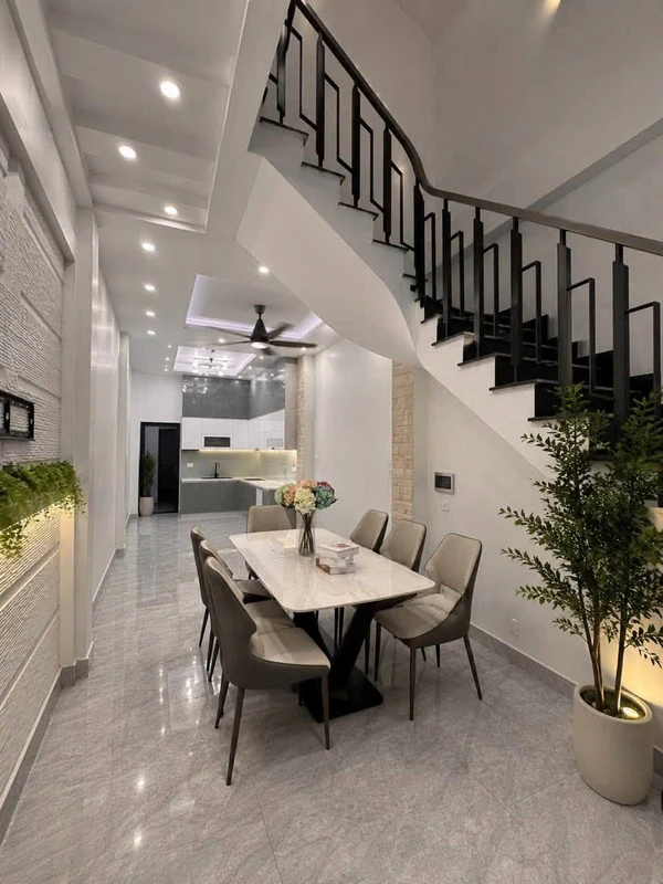 Bán nhà 3 tầng 80m² 4 tỷ Tô Hiệu Quận 7