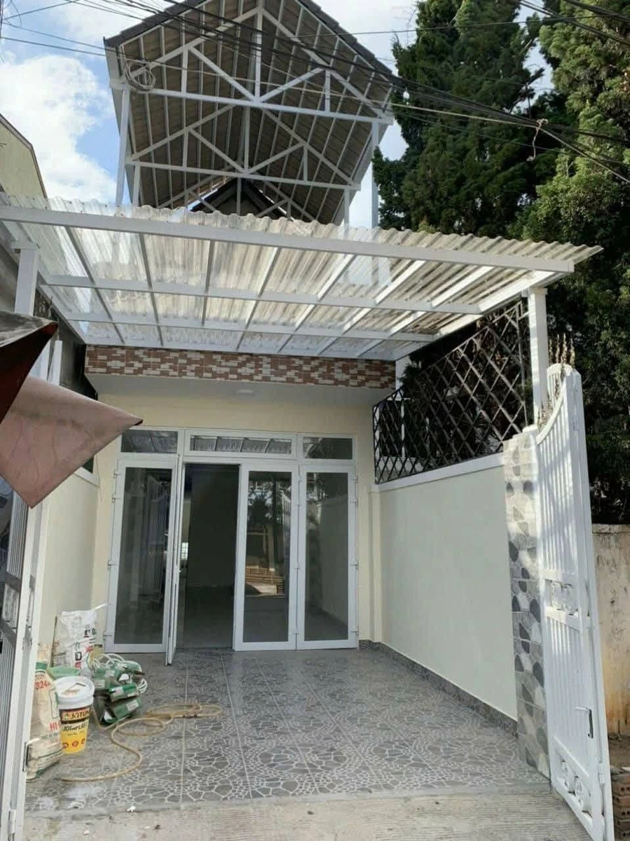 Bán nhà phố hẻm ô tô 4 phòng 151,8m² Đà Lạt 8,8 tỷ - Ảnh 1