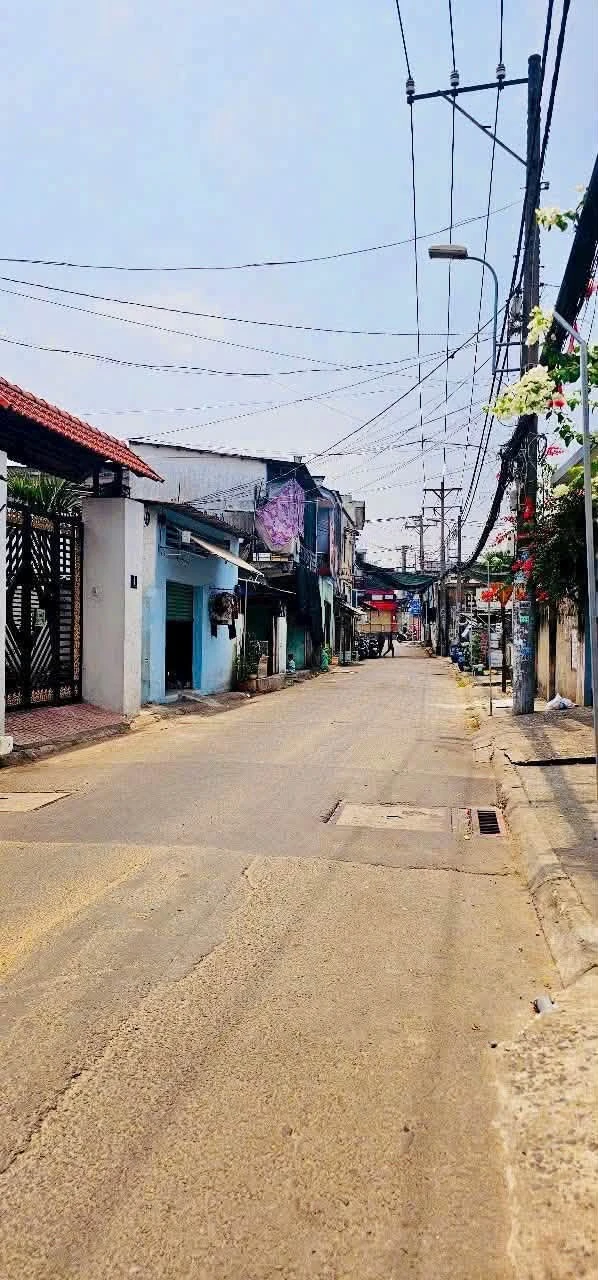 Bán nhà hẻm xe hơi 111m2 Phạm Văn Đồng Thủ Đức - Ảnh 1