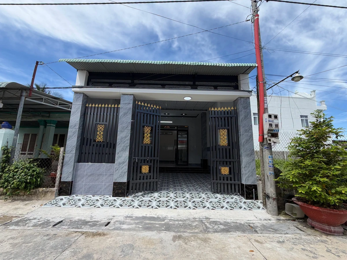 Nhà cấp 4 ngang 6m 80m² Tây Ninh 2 tỷ 400 triệu - Ảnh 1