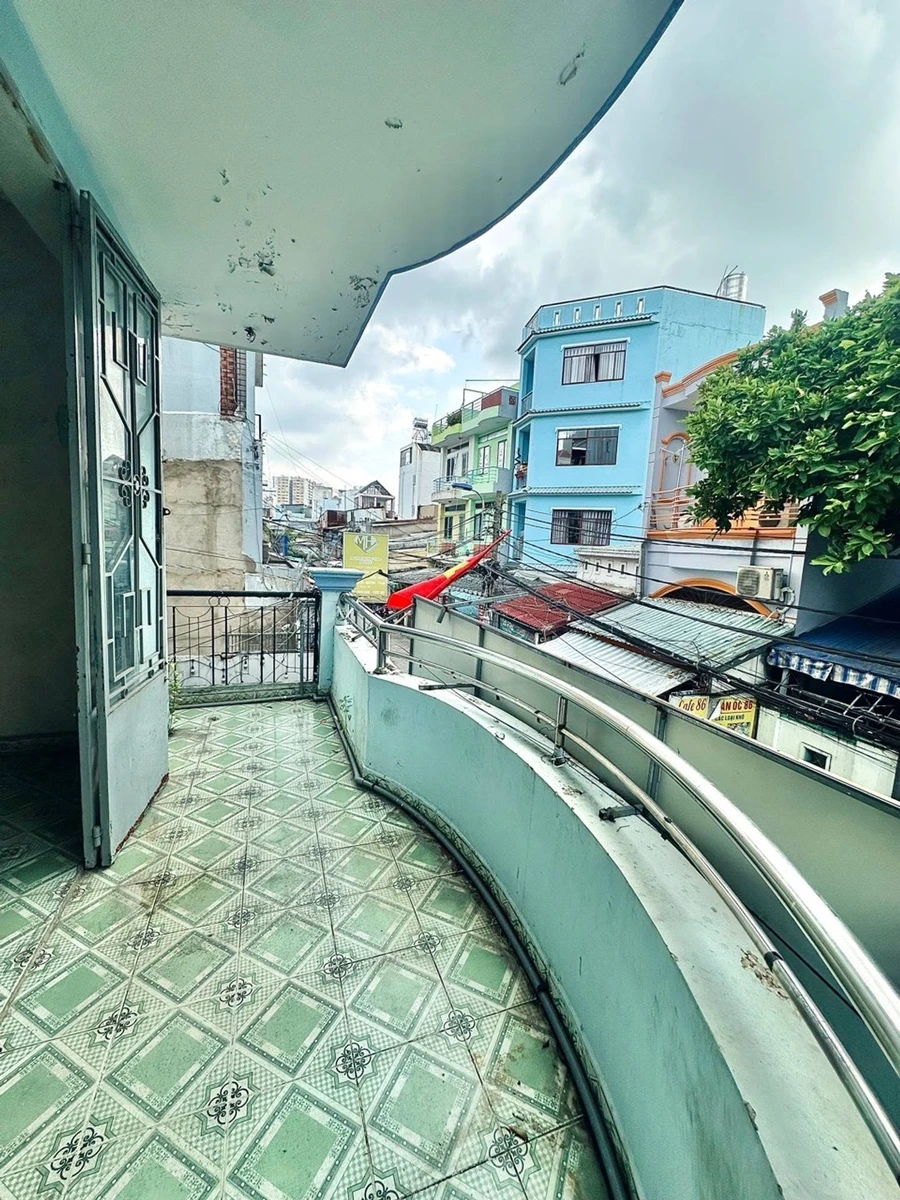 Bán nhà Ông Ích Khiêm Quận 11, 160m² (5.4x25) nở hậu, giá 16 tỷ - Ảnh thu nhỏ 3