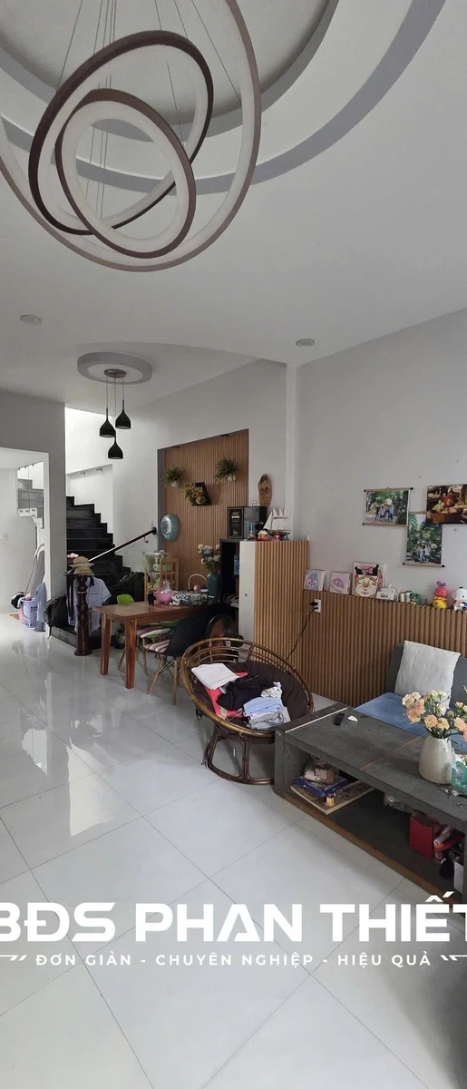 Bán nhà 1 trệt 1 lầu mặt tiền Nguyễn Văn Linh 90m² Phan Thiết - Ảnh thu nhỏ 3