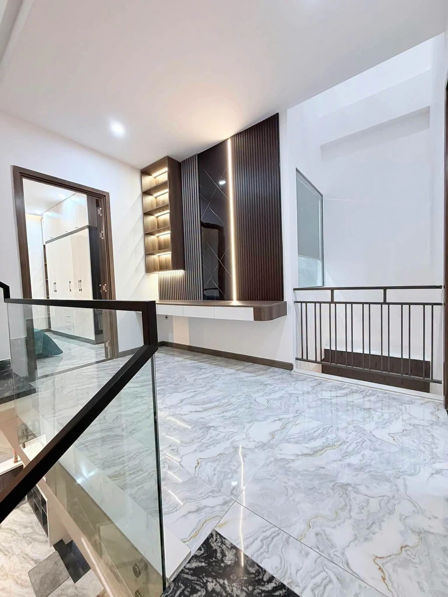Bán nhà 3 tầng 160m² có 4 phòng ngủ Quận 5 - Ảnh thu nhỏ 5