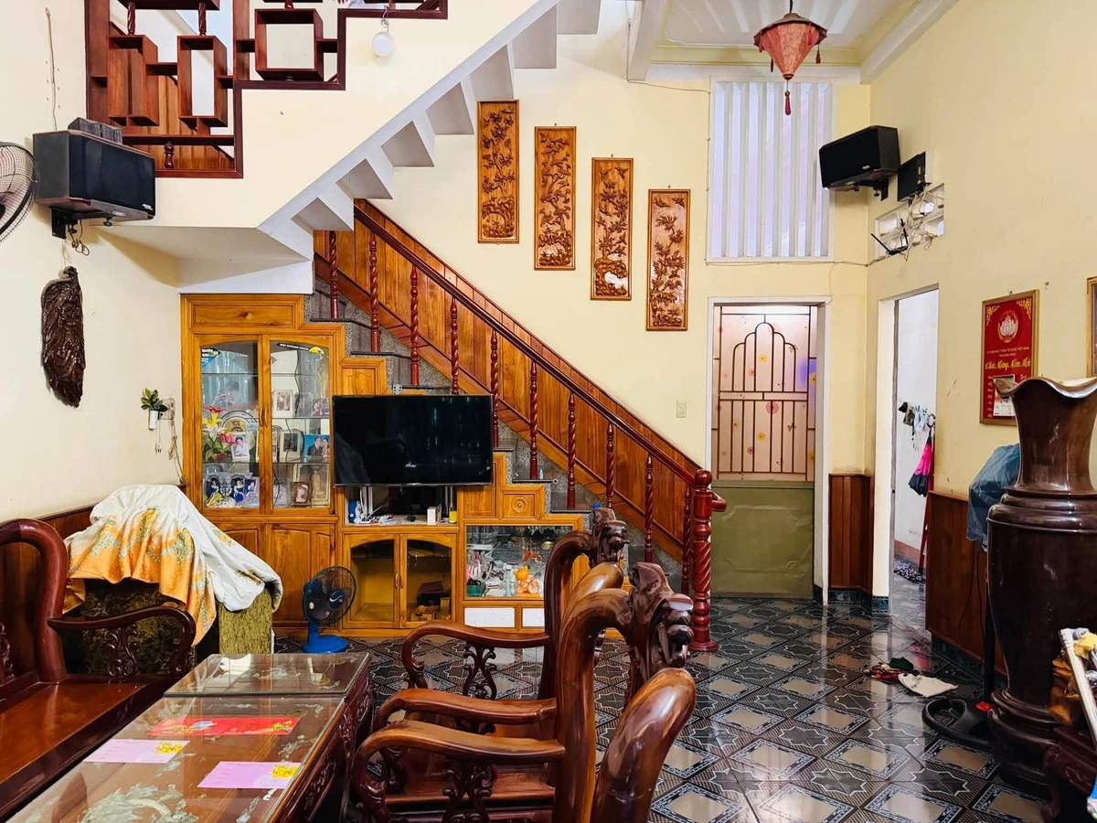 Bán nhà mặt tiền 2 tầng 148.9m2 Quy Nhơn 6.2 tỷ - Ảnh 1