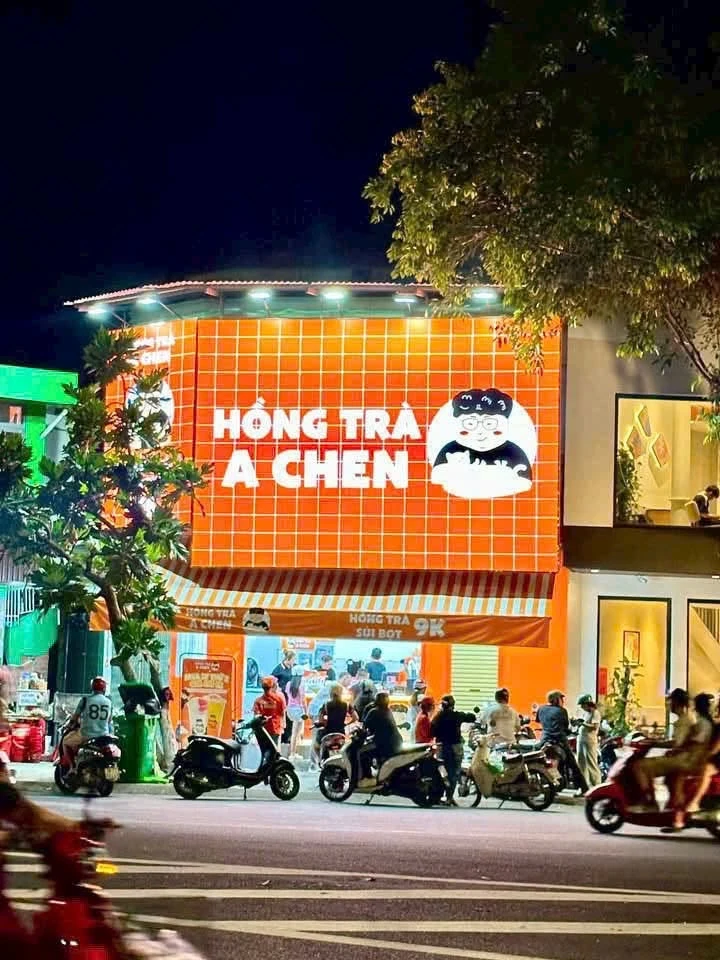 Bán nhà 2 tầng mặt tiền đường Phạm Văn Đồng, view biển Nha Trang, 30m2, 8,8 tỷ - Ảnh 1