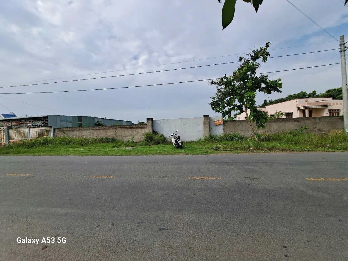Bán đất kho xưỡng 3745 m² mặt tiền TL826B Cần Đước - Ảnh thu nhỏ 3