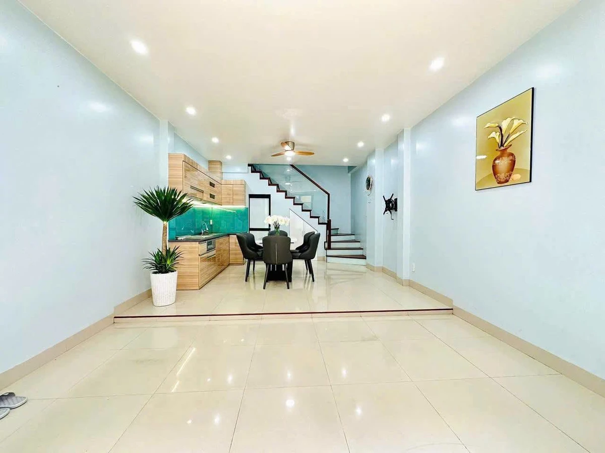 Bán nhà mặt đường Nguyễn Công Hoan 35m2 giá 4 tỷ 250tr - Ảnh 1