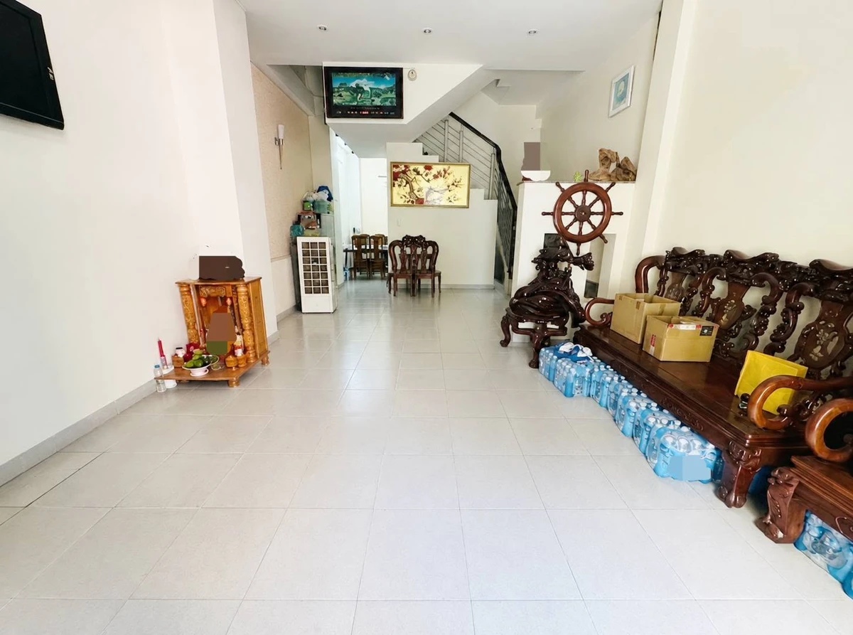 Bán nhà mặt tiền đường Hoa, Phú Nhuận, 50m2, 4 tầng - Ảnh 1