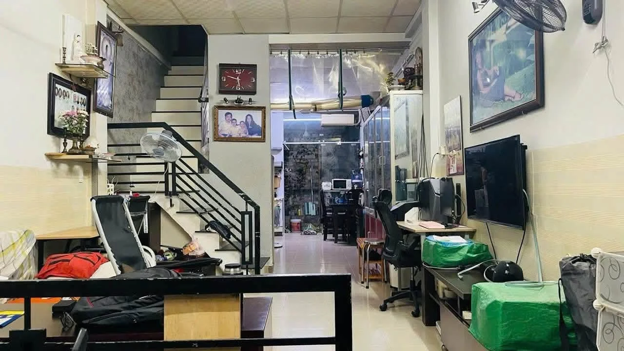 Bán nhà góc 2 mặt tiền Trần Văn Thành Quận 8, 45m², 1 trệt 1 lầu, giá 5,5 tỷ - Ảnh 1