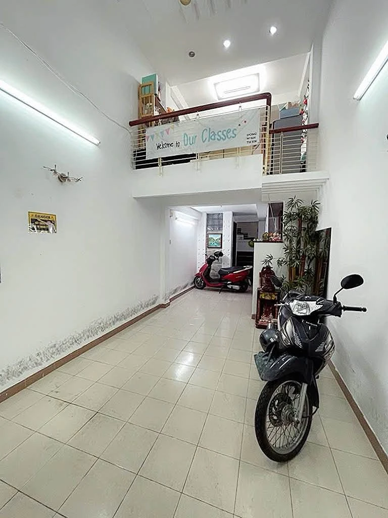 Bán nhà hẻm Nguyễn Văn Cừ Quận 1, 32m2, 4 tầng, giá 5,8 tỷ - Ảnh 1