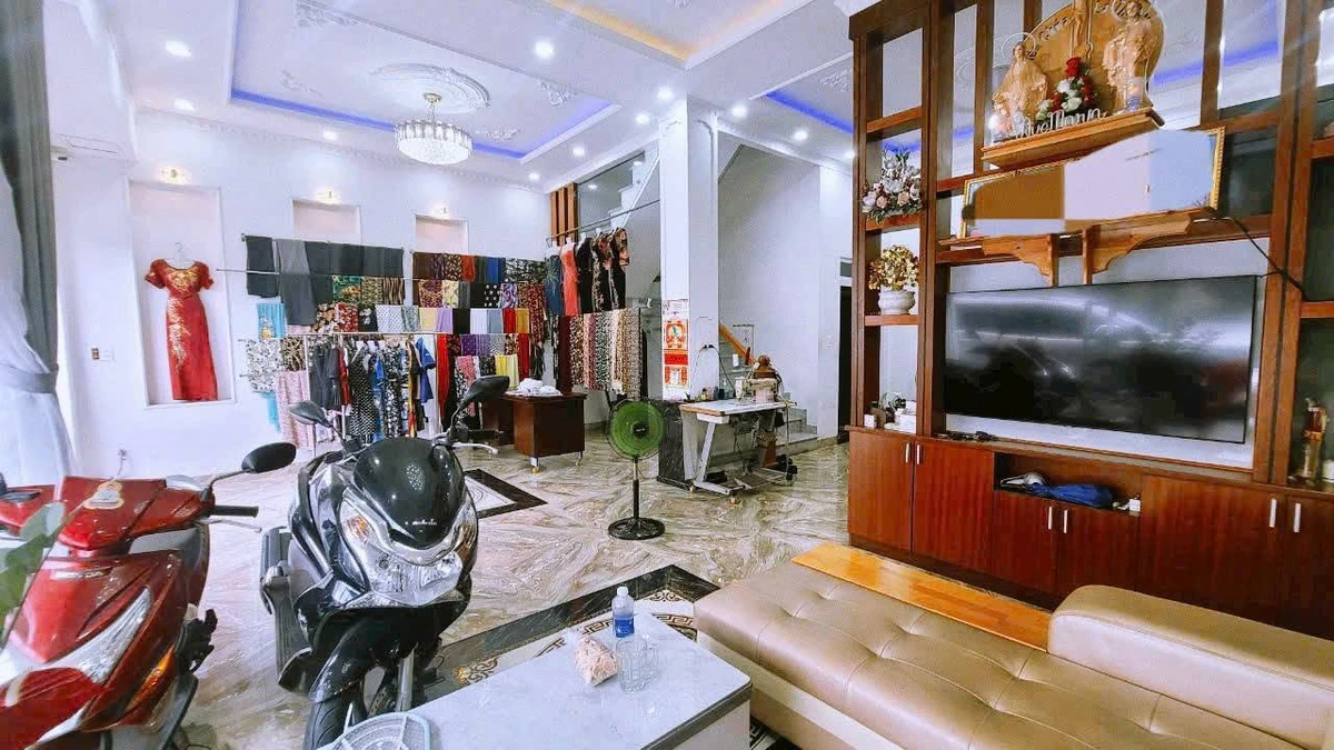 Bán nhà 2 lầu 4PN 68m² gần Chợ Phú Thọ, Đồng Nai - Ảnh thu nhỏ 2