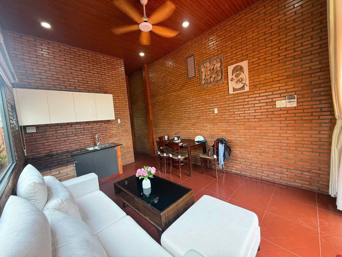 Nhà 2 mặt tiền 100m2 kiểu nghỉ dưỡng, giá 890 triệu - Ảnh thu nhỏ 2