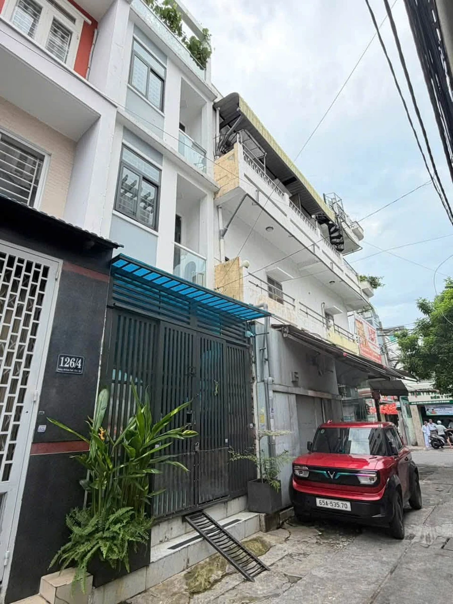 Bán nhà hẻm Quận 11, 2 phòng ngủ, 22m² giá 4,58 tỷ - Ảnh 1