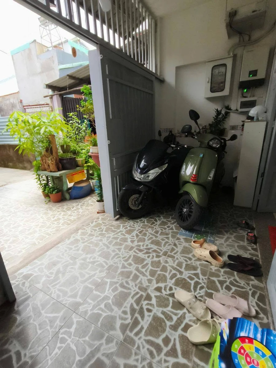 Nhà 2 tầng hẻm xe hơi 90m² Dĩ An giá 3.2 tỷ - Ảnh 1