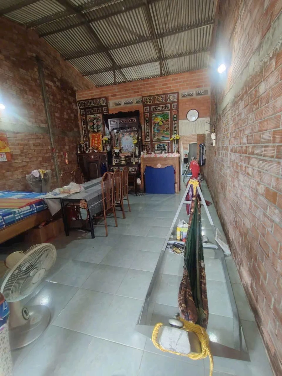 Bán gấp nhà cấp 4, 145m² gần cây xăng Đắc Thi, 600 triệu - Ảnh 1