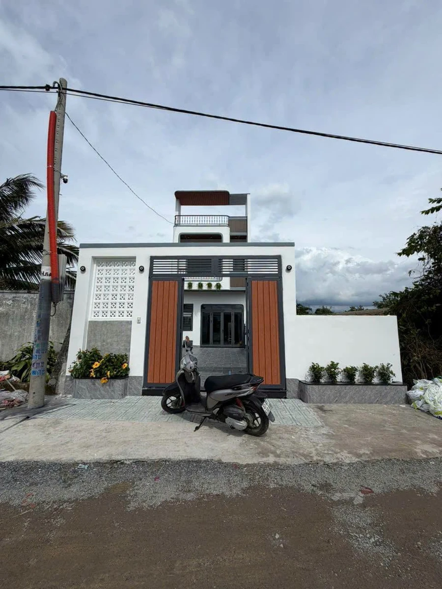 Bán nhà 3PN sân vườn 165m² Long An 2,89 tỷ - Ảnh 1
