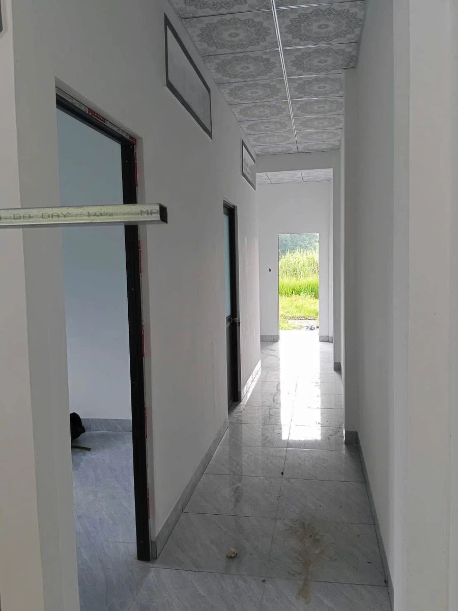 Bán nhà xây mới 2 phòng ngủ, đất 5x42m giá 430 triệu tại Thạnh Bình, Tân Biên, Tây Ninh - Ảnh thu nhỏ 2