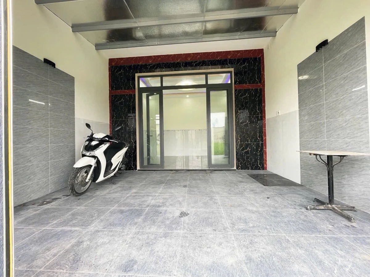 Bán nhà 5x18m thổ cư 2 phòng ngủ gần chợ Cây Dương, Đức Hòa Hạ giá 1,65 tỷ - Ảnh thu nhỏ 4