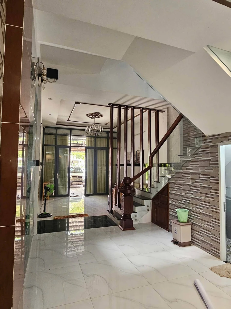 Bán nhà mặt tiền 4 tầng 65,7m2 Quy Nhơn, 8 tỷ - Ảnh thu nhỏ 3