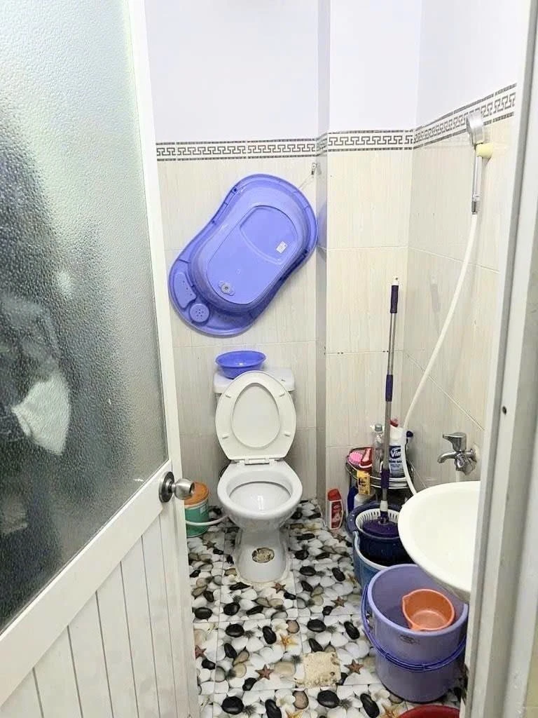 Bán nhà 2 tầng 2PN Quận 4, 80m², 4 tỷ - Ảnh thu nhỏ 4