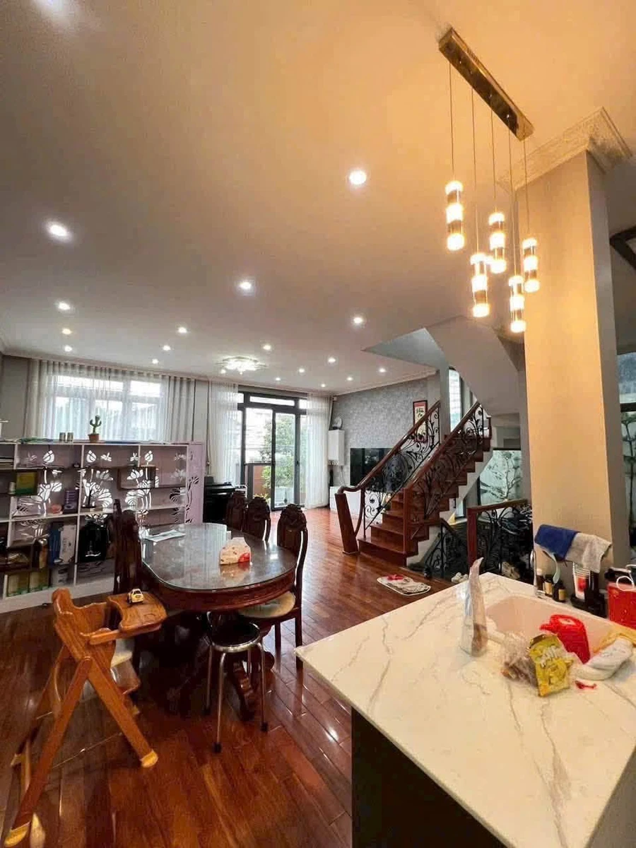 Nhà phố Lê Hồng Phong, Đà Lạt, 101m², 4 PN, 12 tỷ - Ảnh thu nhỏ 2
