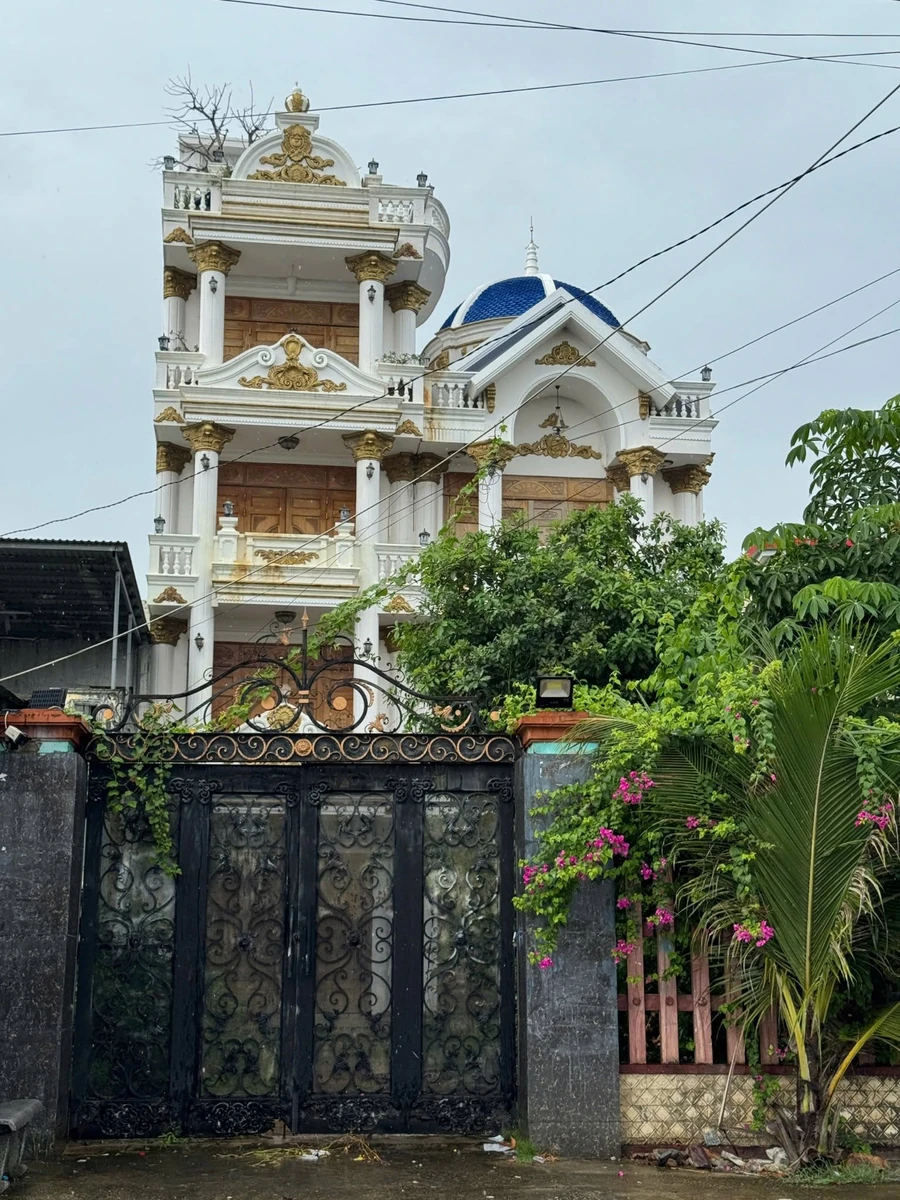 Bán nhà góc 2 mặt tiền 250m², 6PN, Gia Lai, 7 tỷ - Ảnh 1