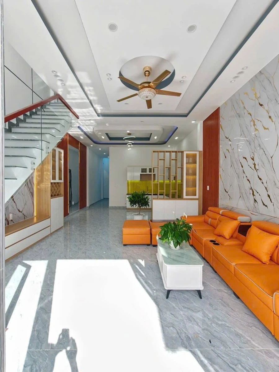 Bán nhà 3PN Mỹ Hạnh Bắc Hóc Môn, 100m², 2 tỷ 150 tr - Ảnh thu nhỏ 2