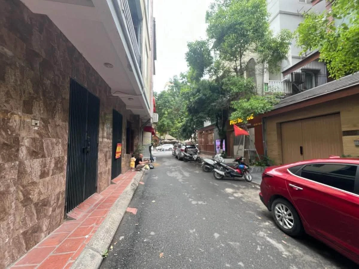 Bán nhà lô góc 4 tầng 67,6m2 mặt tiền 13,7m đường Nguyễn Thị Định, Cầu Giấy, Hà Nội - Ảnh 1
