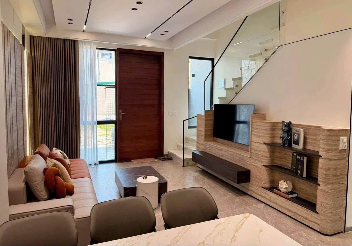 Bán nhà 3 tầng 150m2 Phường Thành Vinh, Thủ Đức - Ảnh thu nhỏ 2