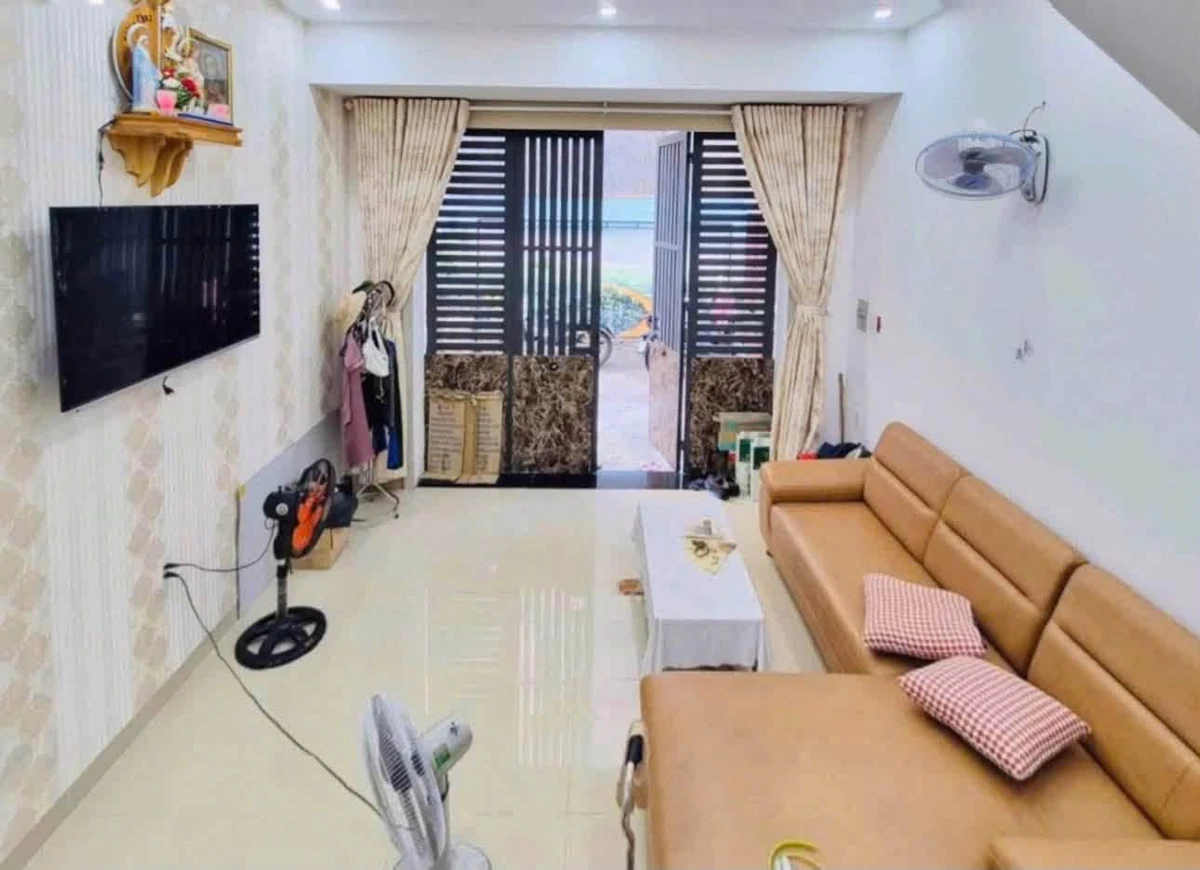 Bán nhà 1 trệt 2 lầu hẻm ô tô đường Thống Nhất Mới, Phường 8, Vũng Tàu, 42m2, 5,2 tỷ - Ảnh thu nhỏ 2