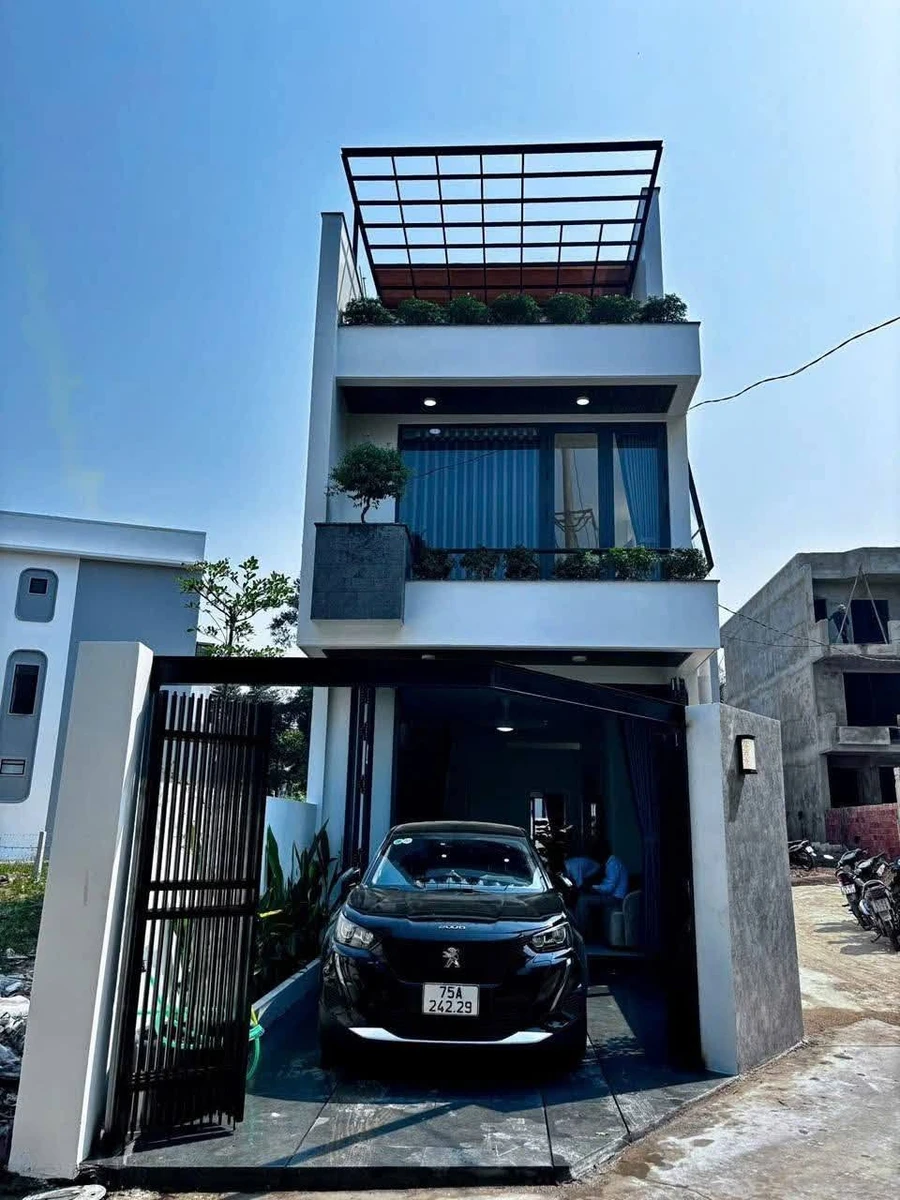 Bán nhà 3 tầng 4 phòng ngủ 96m² Huế 3.35 tỷ - Ảnh thu nhỏ 2