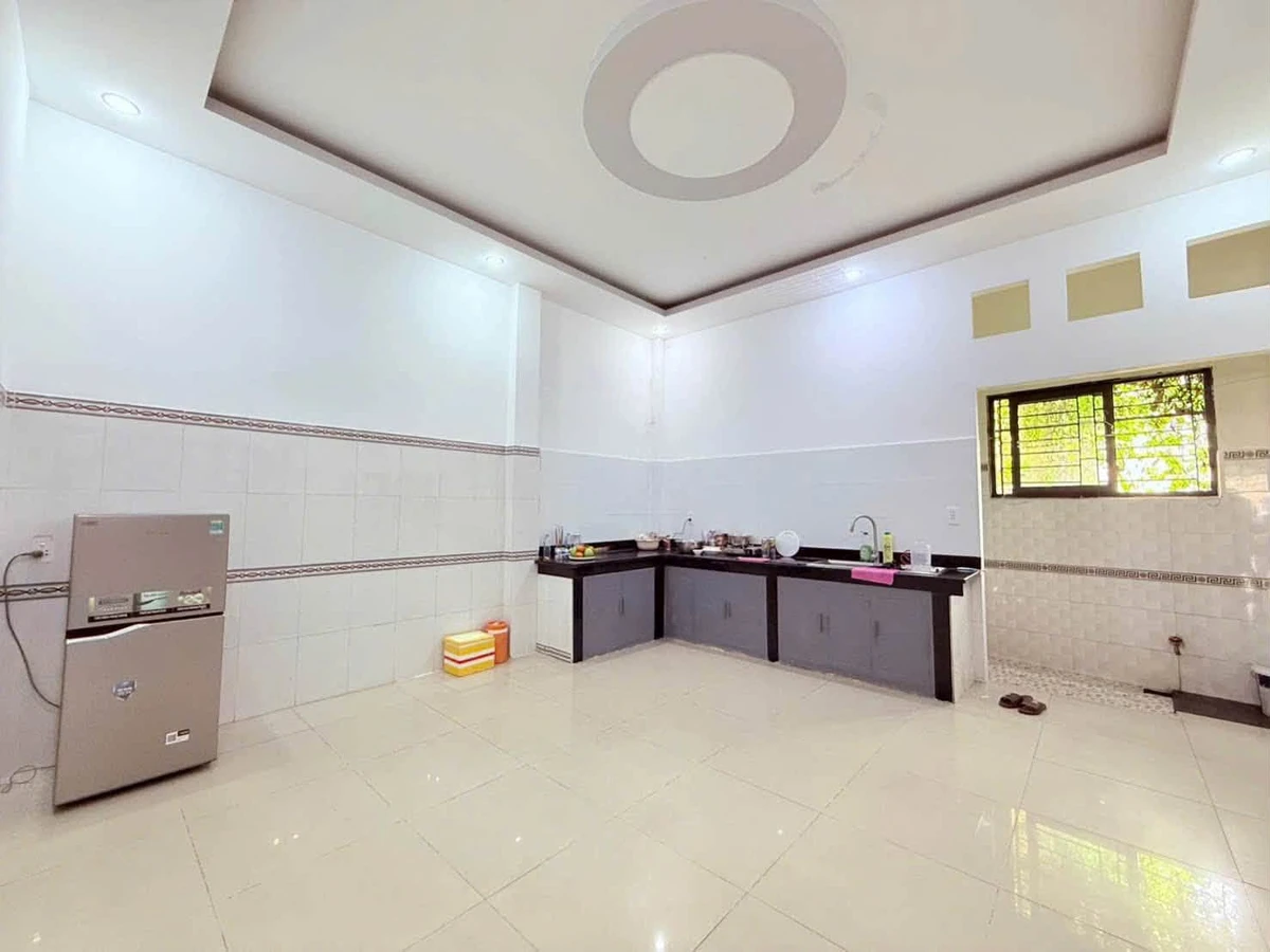 Bán nhà 3 tầng 102m2, 6PN Tân Bình gần Trường Chinh - Ảnh thu nhỏ 3