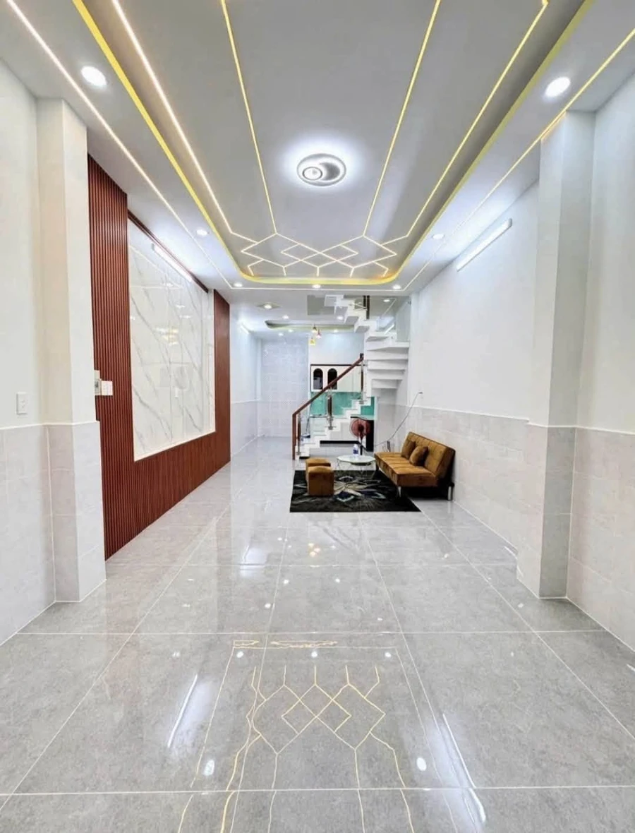 Bán nhà 3 tầng 4x12.5m, 4 phòng ngủ, hẻm 6m gần chợ Gò Xoài, Bình Tân, nhỉnh 5 tỷ - Ảnh thu nhỏ 2