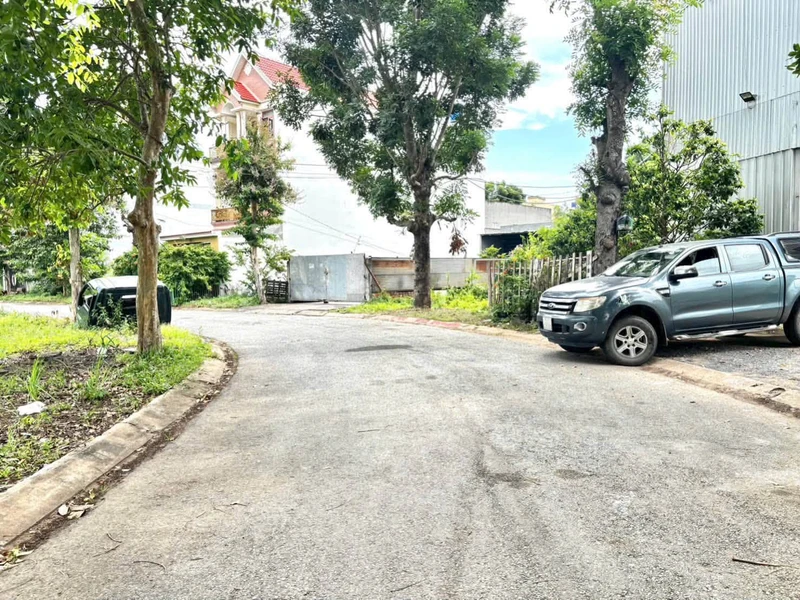 Bán đất mặt tiền Võ Văn Kiệt 210m2, Bà Rịa 2005
